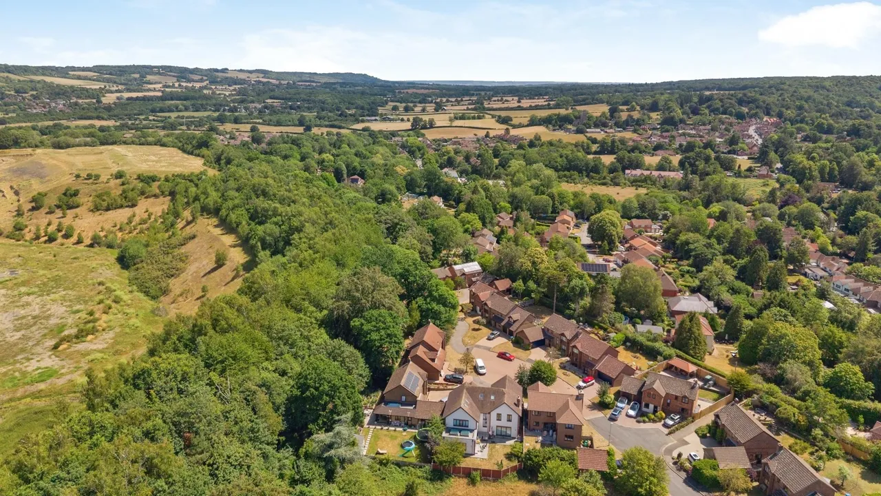 Pinehurst, Sevenoaks, TN14, photo 29