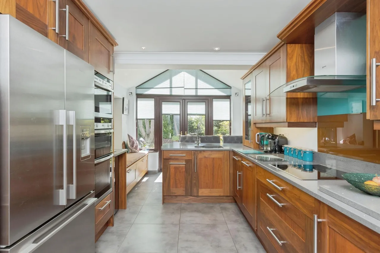 Pinehurst, Sevenoaks, TN14, photo 4