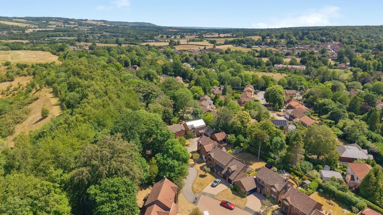 Pinehurst, Sevenoaks, TN14, photo 27