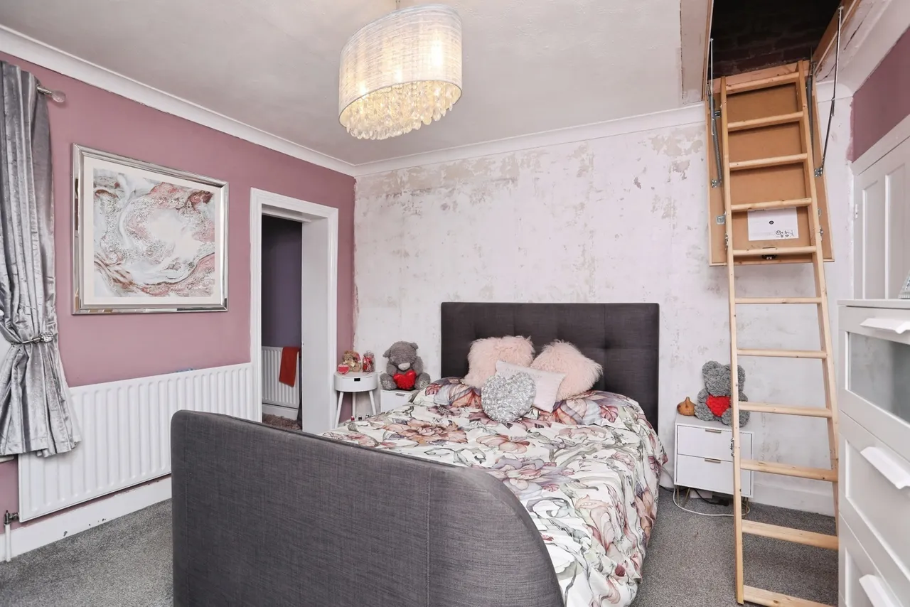 Church Road, Murston, Sittingbourne, Kent, ME10, photo 14