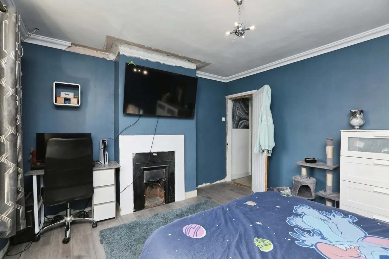 Church Road, Murston, Sittingbourne, Kent, ME10, photo 13