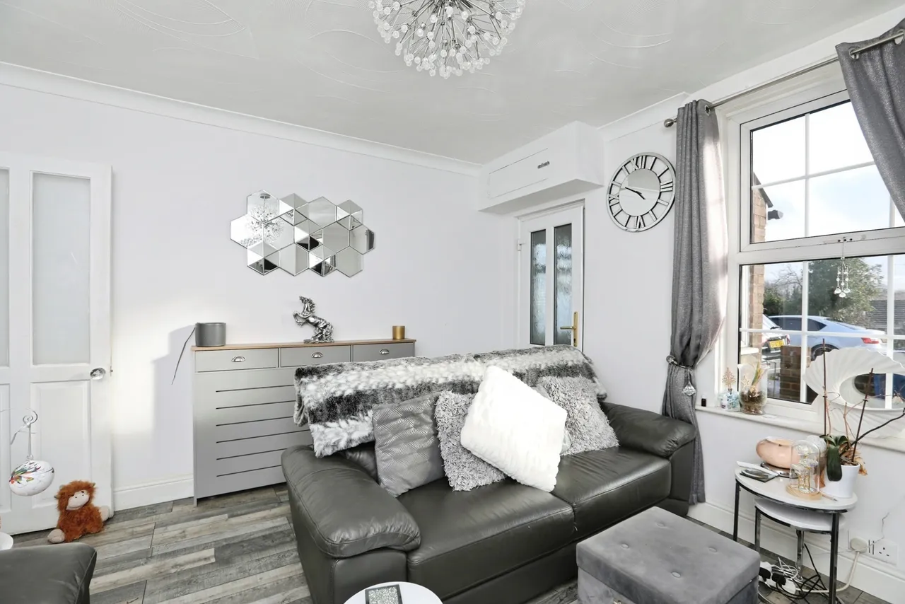 Church Road, Murston, Sittingbourne, Kent, ME10, photo 20