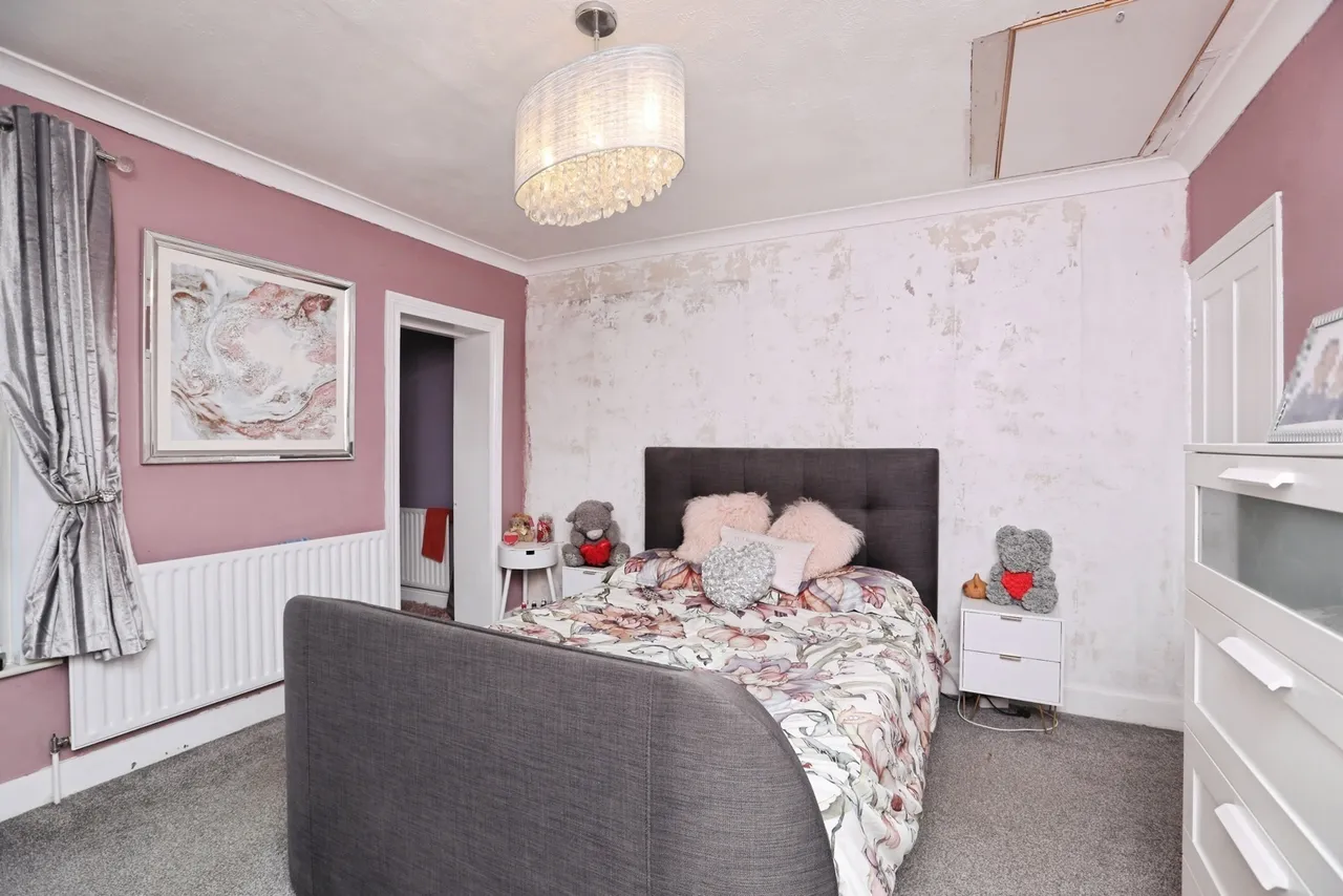Church Road, Murston, Sittingbourne, Kent, ME10, photo 7