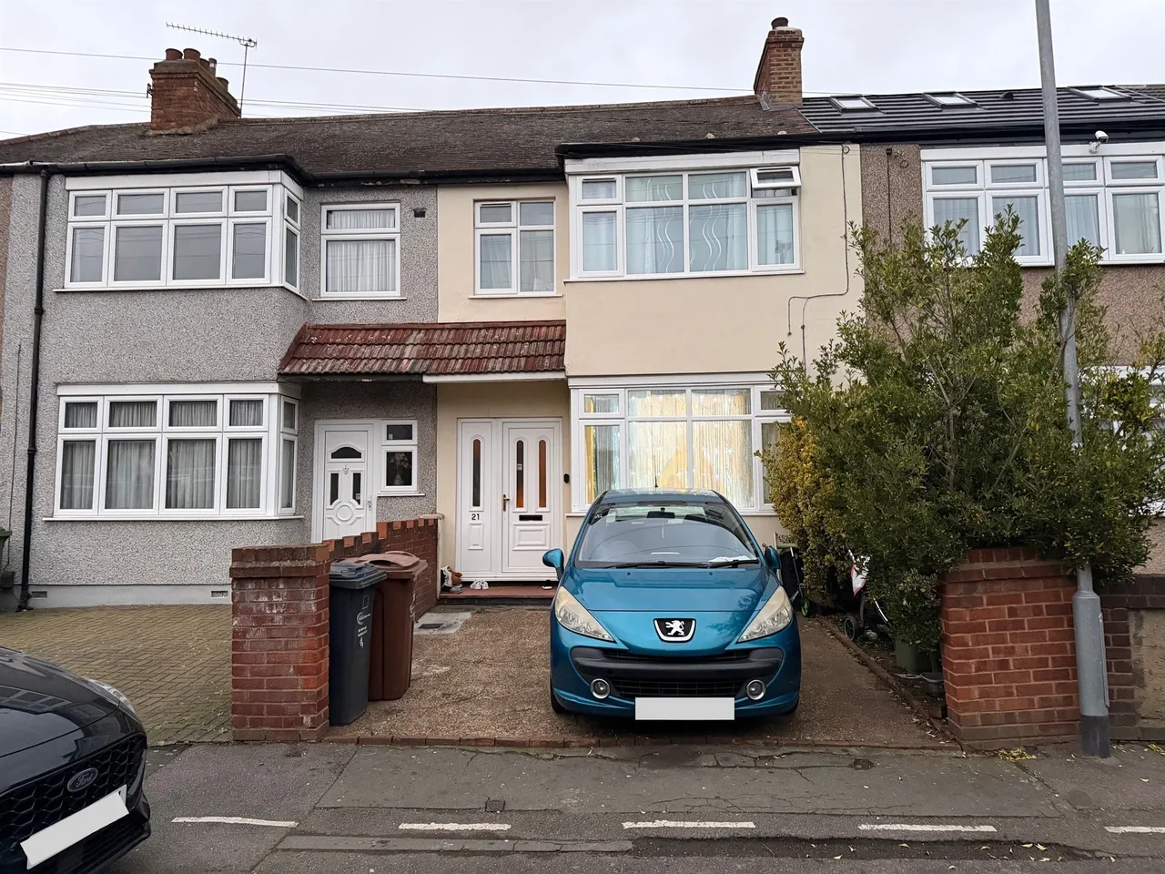 3 bed house for sale — Albert Road, Dagenham