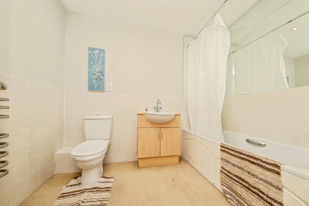 Dove House Meadow, Great Cornard, CO10, photo 5