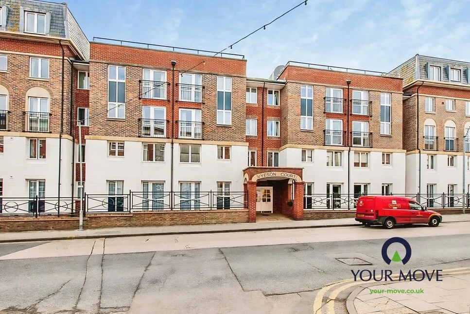 1 bed flat for sale — Queen Street, Ramsgate, Kent, CT11
