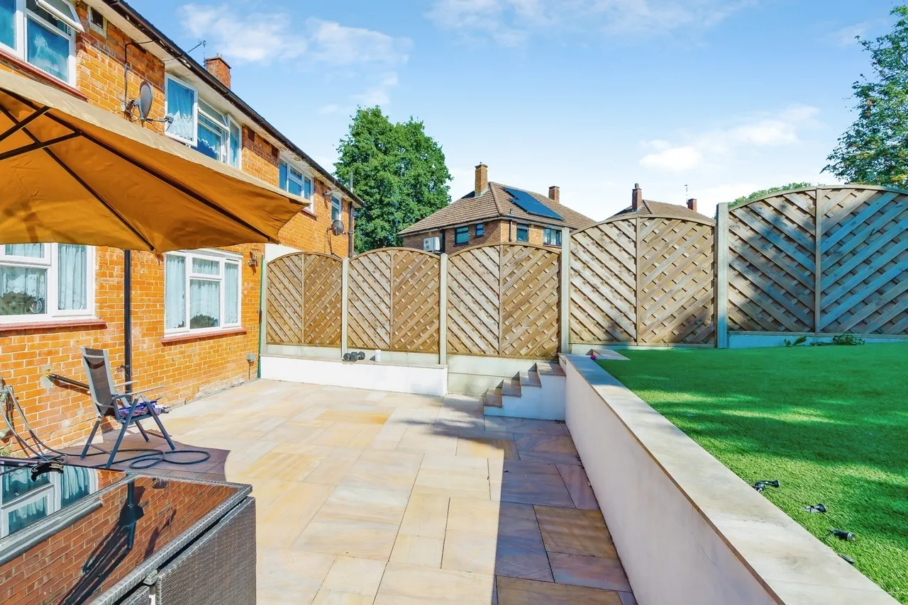 Calley Down Crescent, New Addington, Croydon, CR0, photo 9