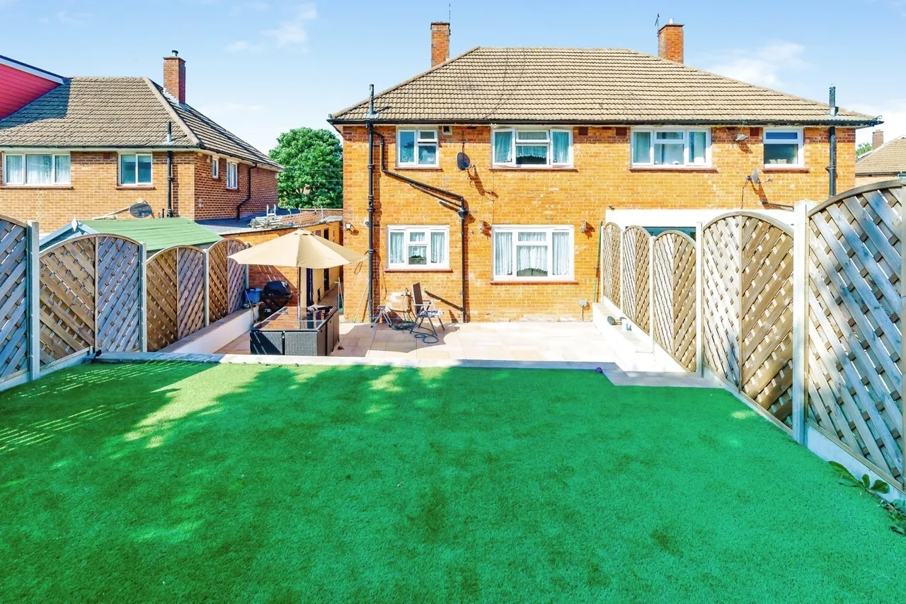 Calley Down Crescent, New Addington, Croydon, CR0, photo 12