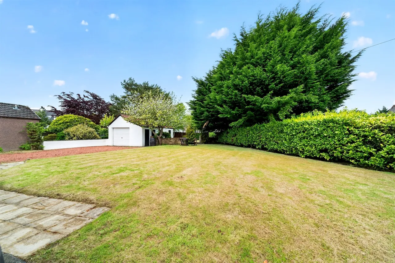 Broomfield Avenue, Newton Mearns, G77, photo 19