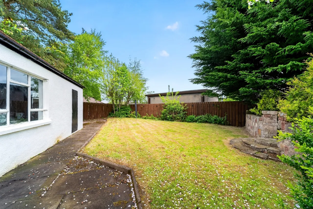 Broomfield Avenue, Newton Mearns, G77, photo 20
