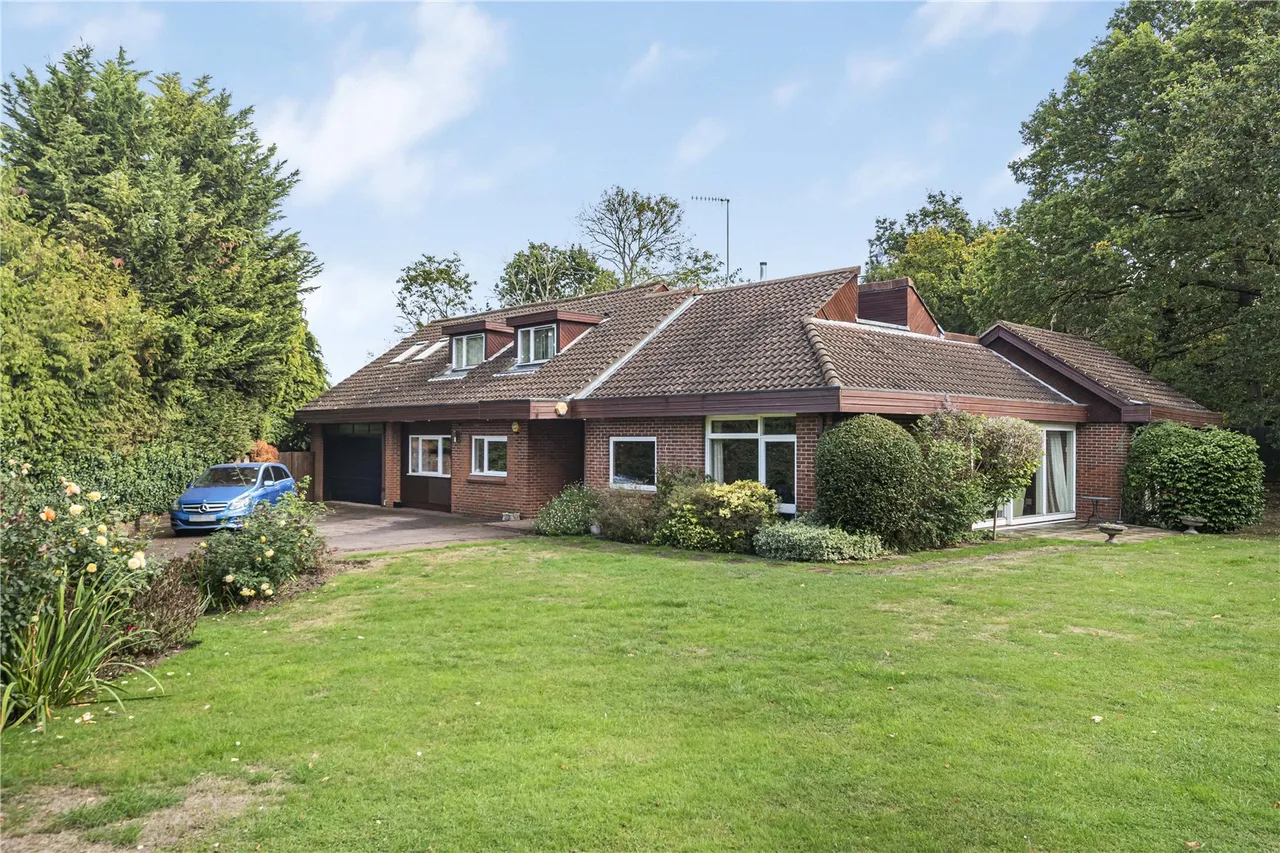 6 bed house for sale, Lands End, Elstree, WD6