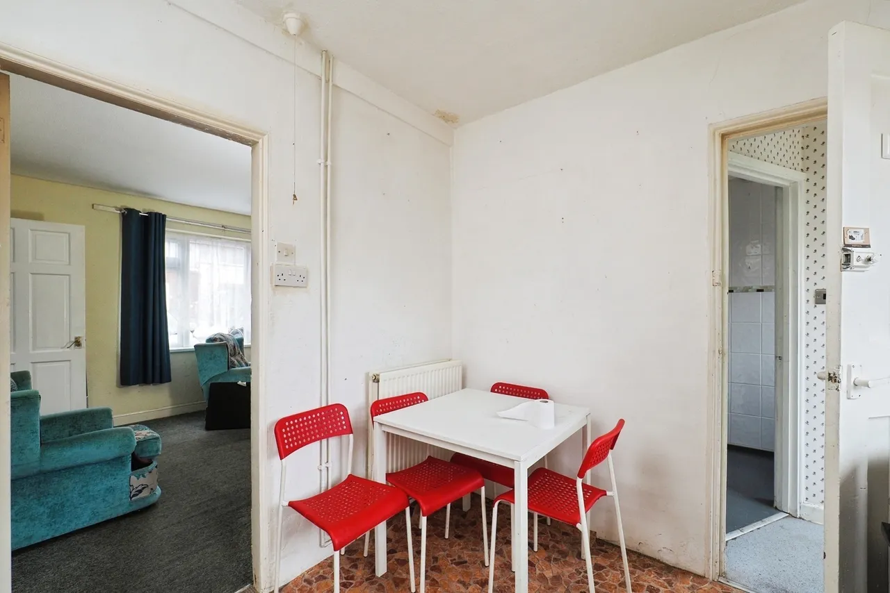Manton Crescent, Beeston, NG9, photo 6