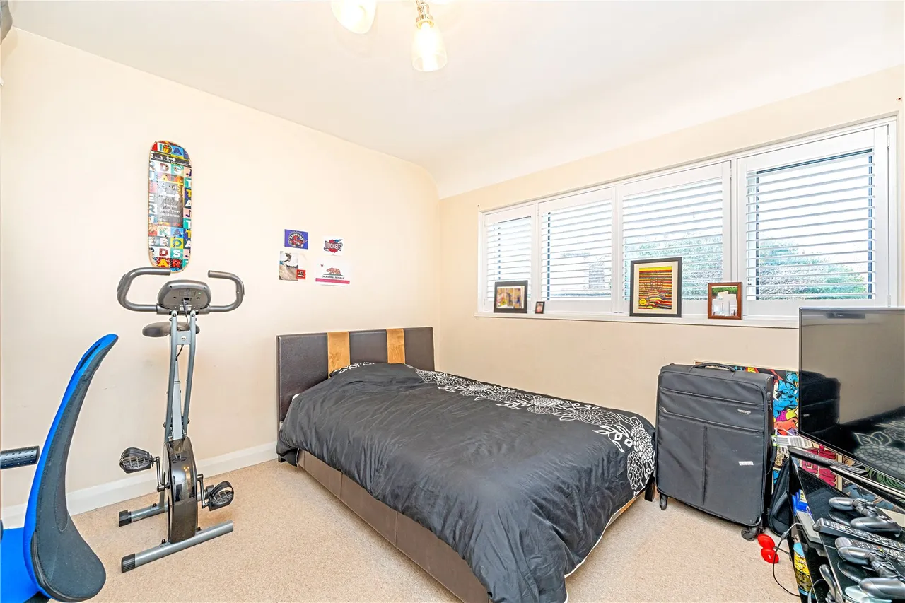 Rivermeads Avenue, Twickenham, TW2 5JQ, photo 6