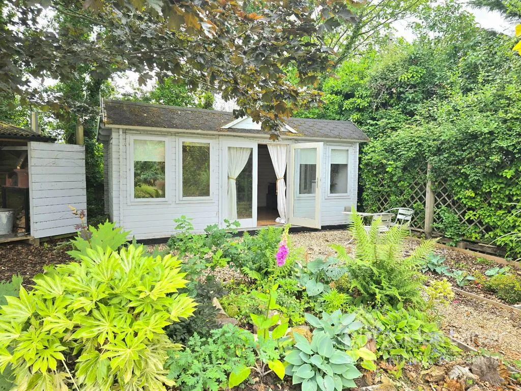 Crescent Road, Verwood, BH31 6DA, photo 3