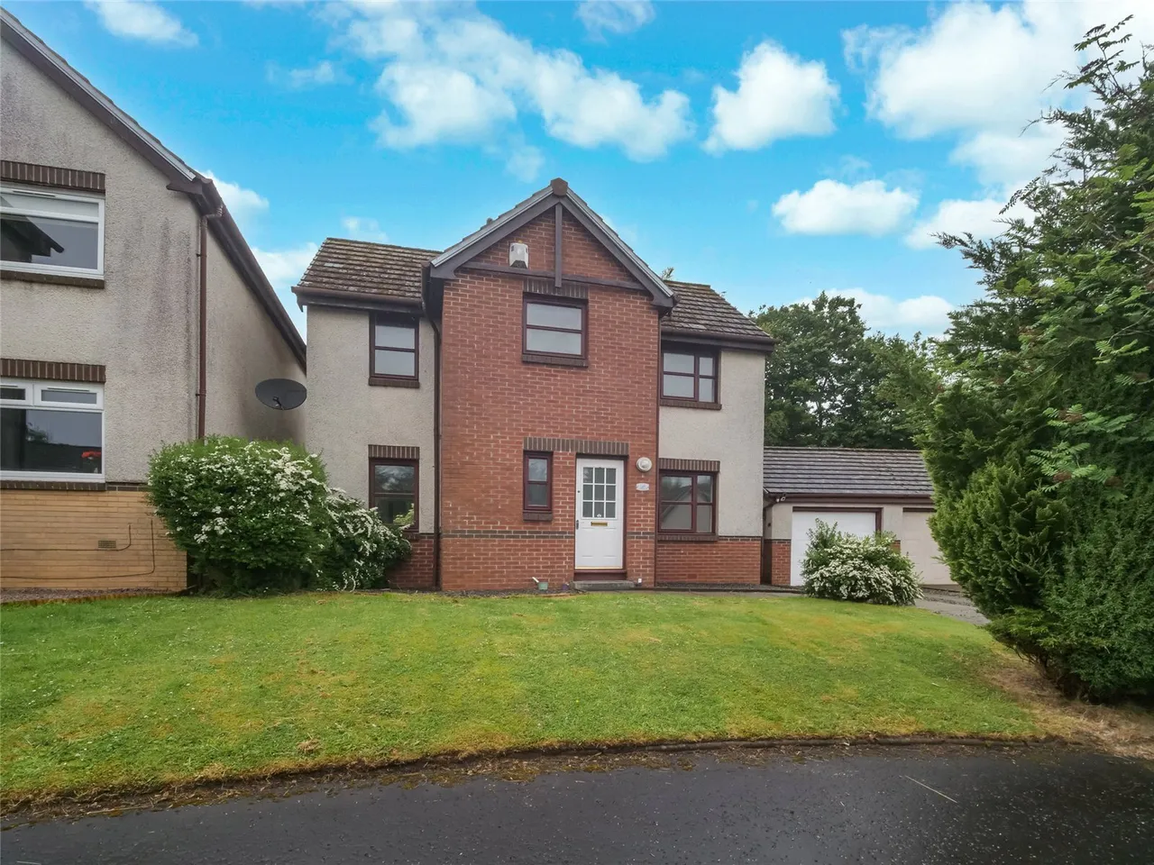3 bed house for sale — Alwyn Drive, Stewartfield, East Kilbride, South Lanarkshire, G74