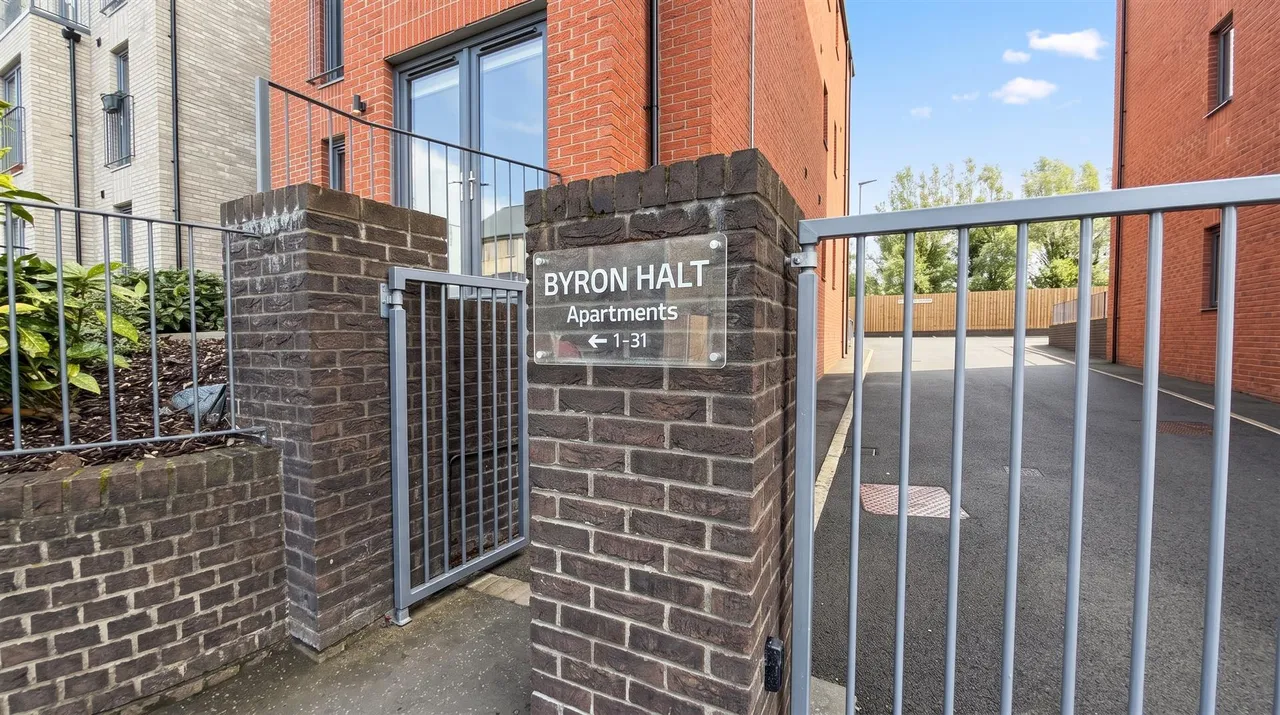 Byron Halt Kinnegar Drive, Holywood, BT18, photo 2