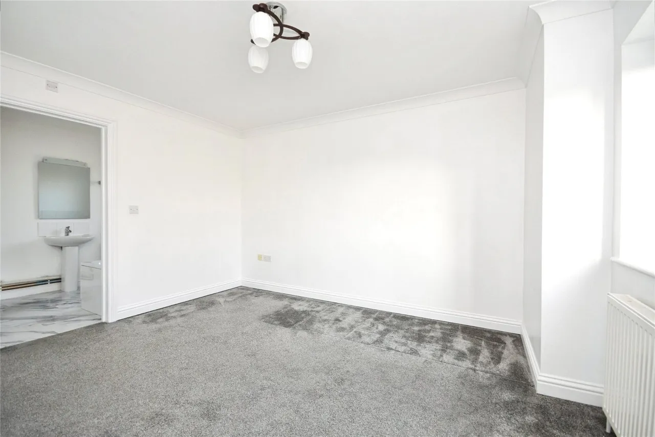 Clayburn Circle, Basildon, Essex, SS14, photo 6