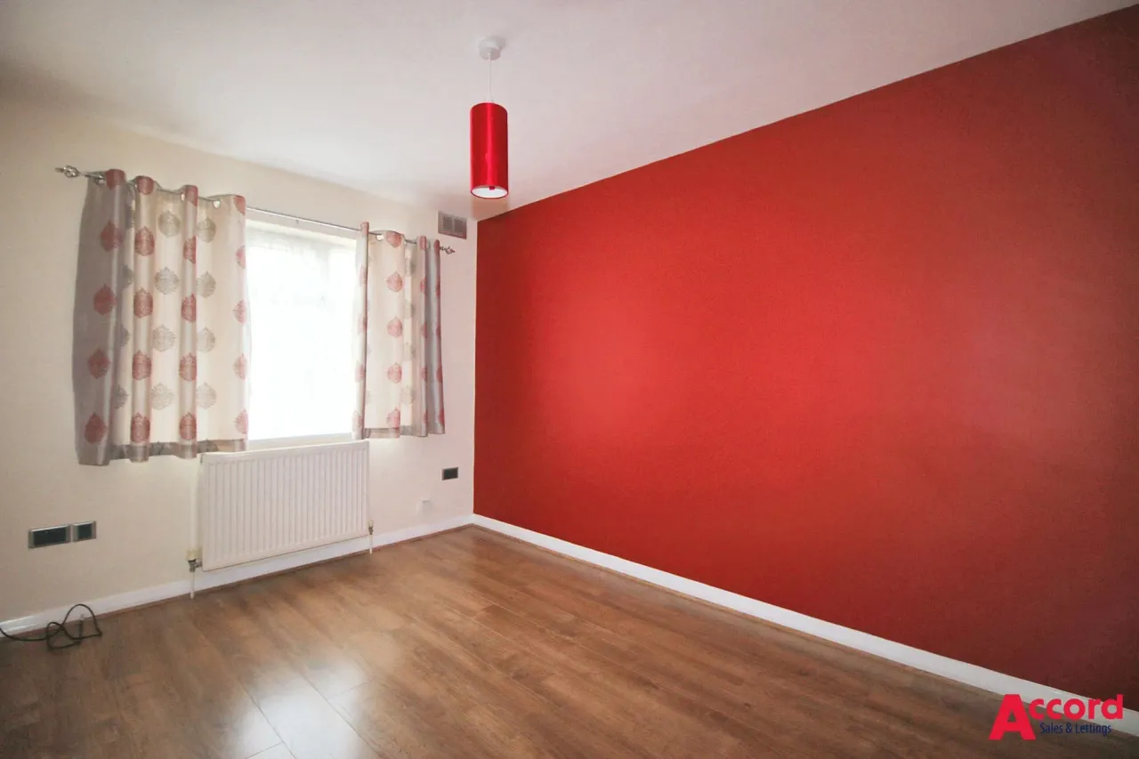 Chalforde Gardens, Romford, RM2, photo 6