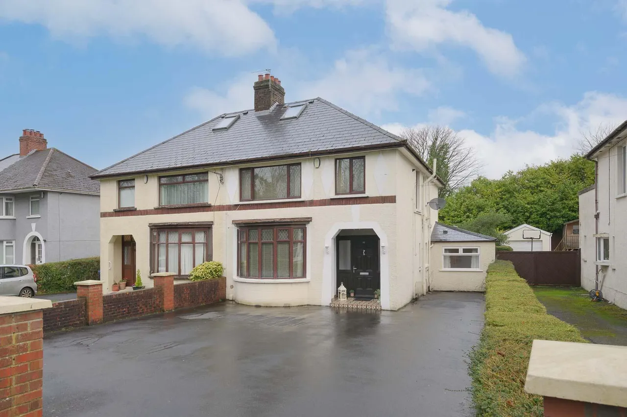 3 bed house for sale, Demesne Road, holywood, BT18