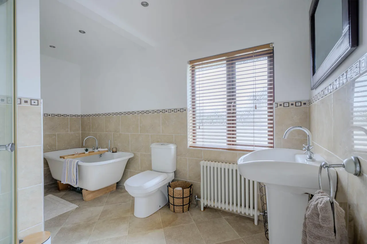 Demesne Road, holywood, BT18, photo 30