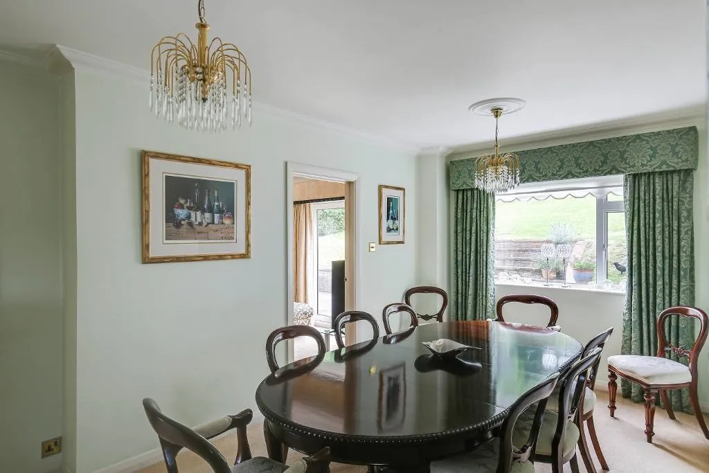 Court Farm Road, Warlingham, photo 13