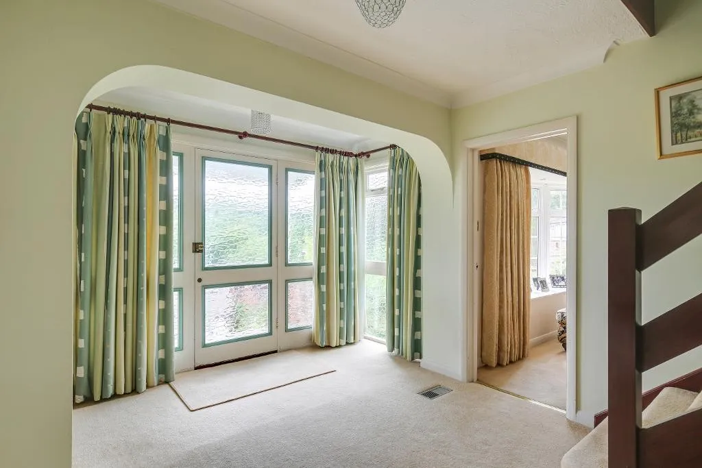 Court Farm Road, Warlingham, photo 6