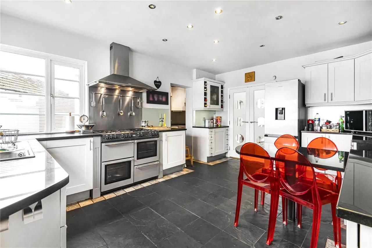 Wayside Close, London, N14 4LB, photo 16