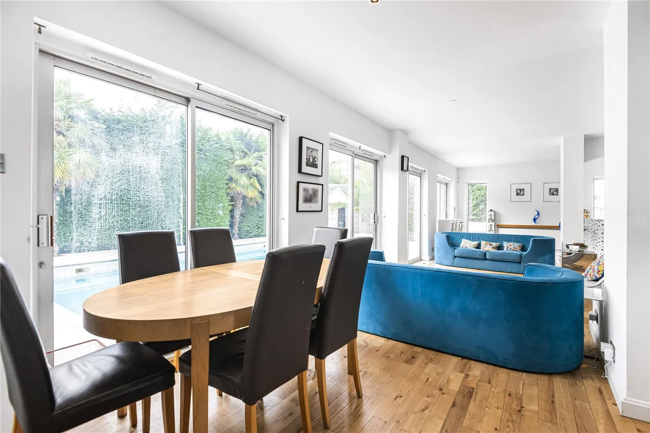 Wayside Close, London, N14 4LB, photo 9