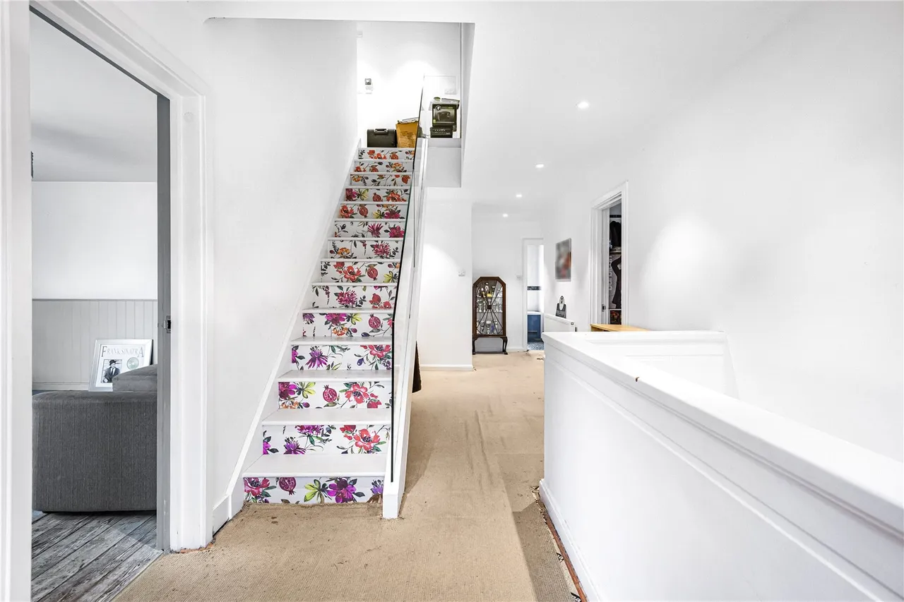 Wayside Close, London, N14 4LB, photo 33