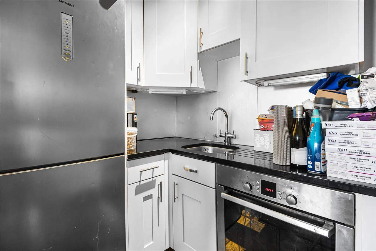 Wayside Close, London, N14 4LB, photo 17