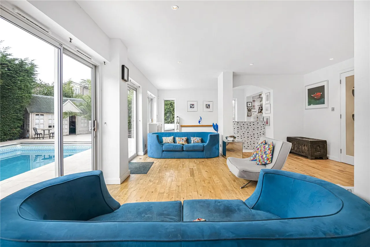 Wayside Close, London, N14 4LB, photo 6
