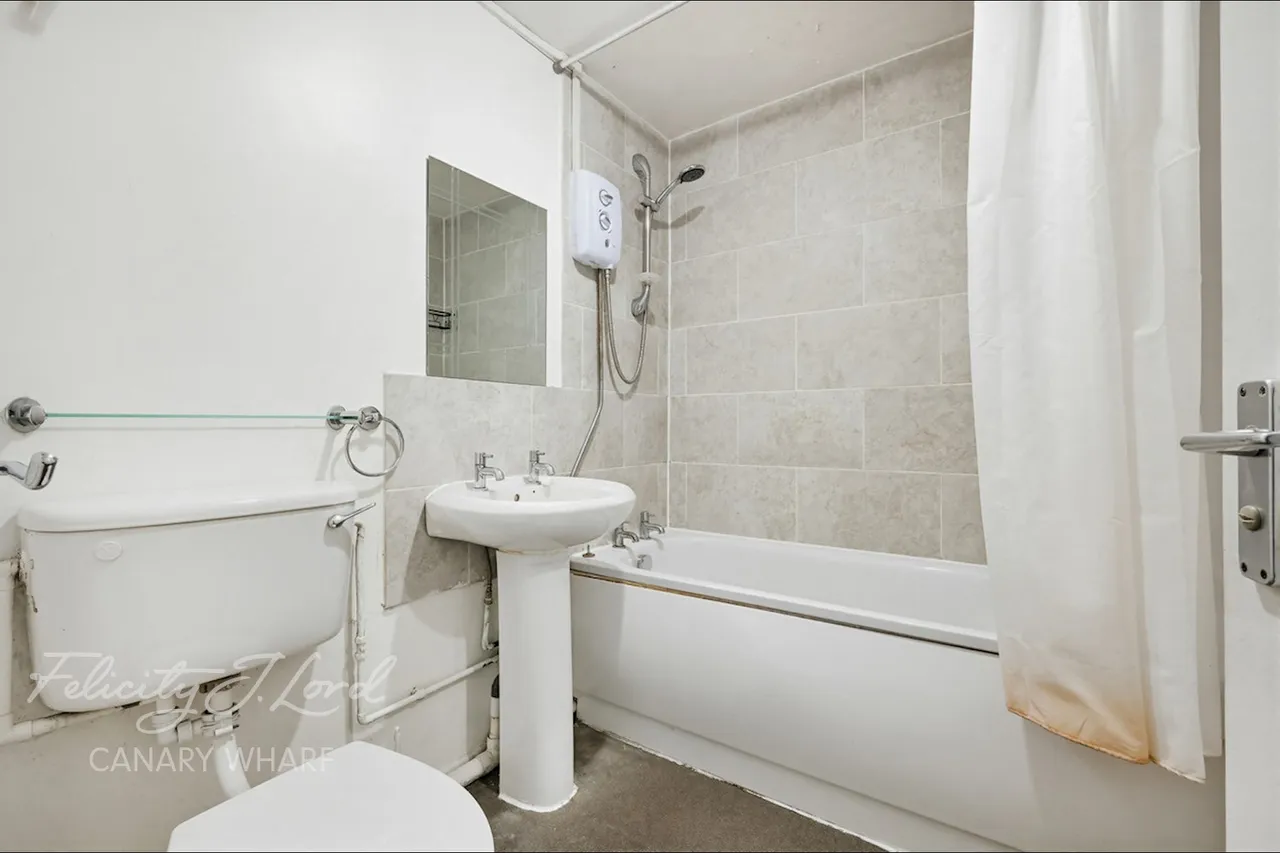 Westferry Road, London, E14, photo 7