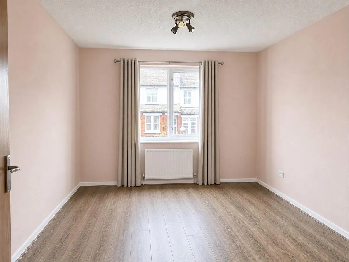 1 bed flat for sale, Stanley Road, Enfield, EN1