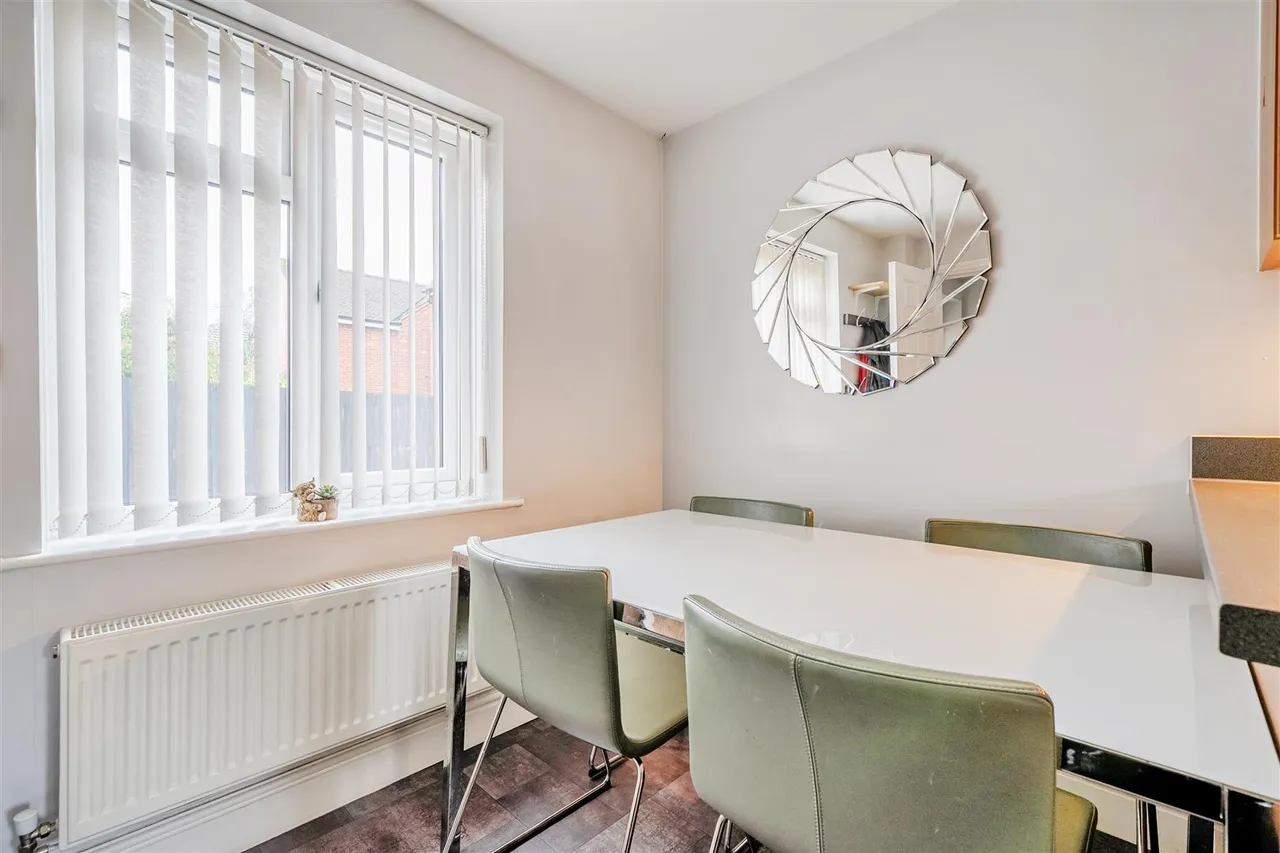 Hulbert Close, Hilperton, BA14, photo 3