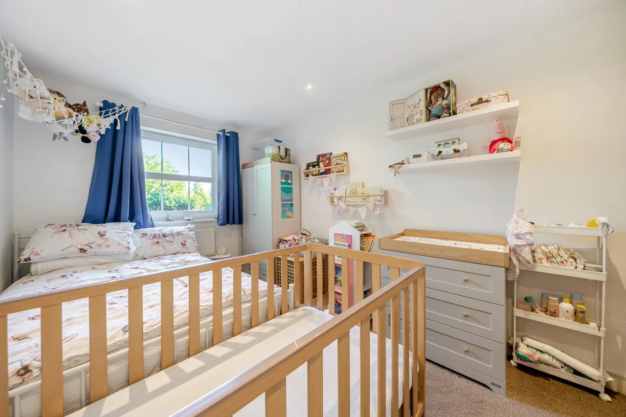Allenby Road, SE28, photo 13