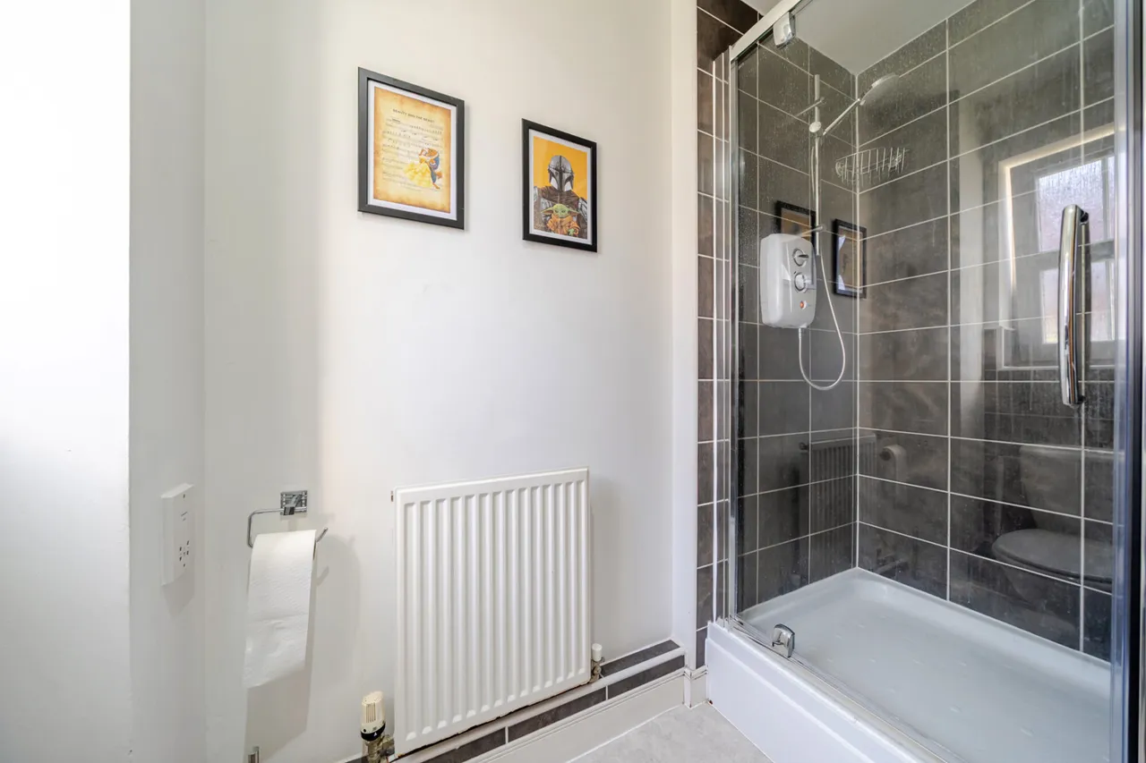 Allenby Road, SE28, photo 6