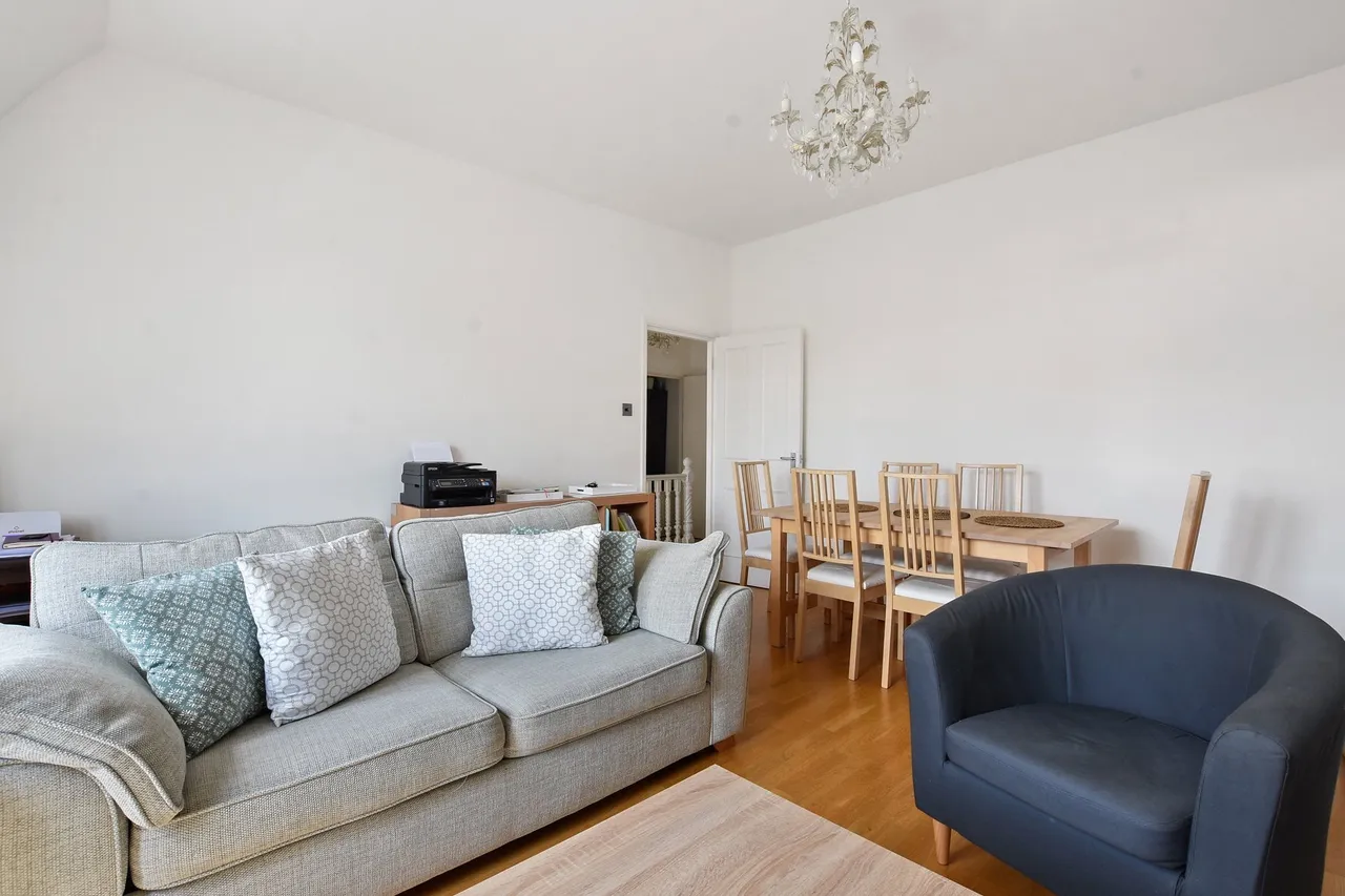Brondesbury Villas, London, NW6, photo 2