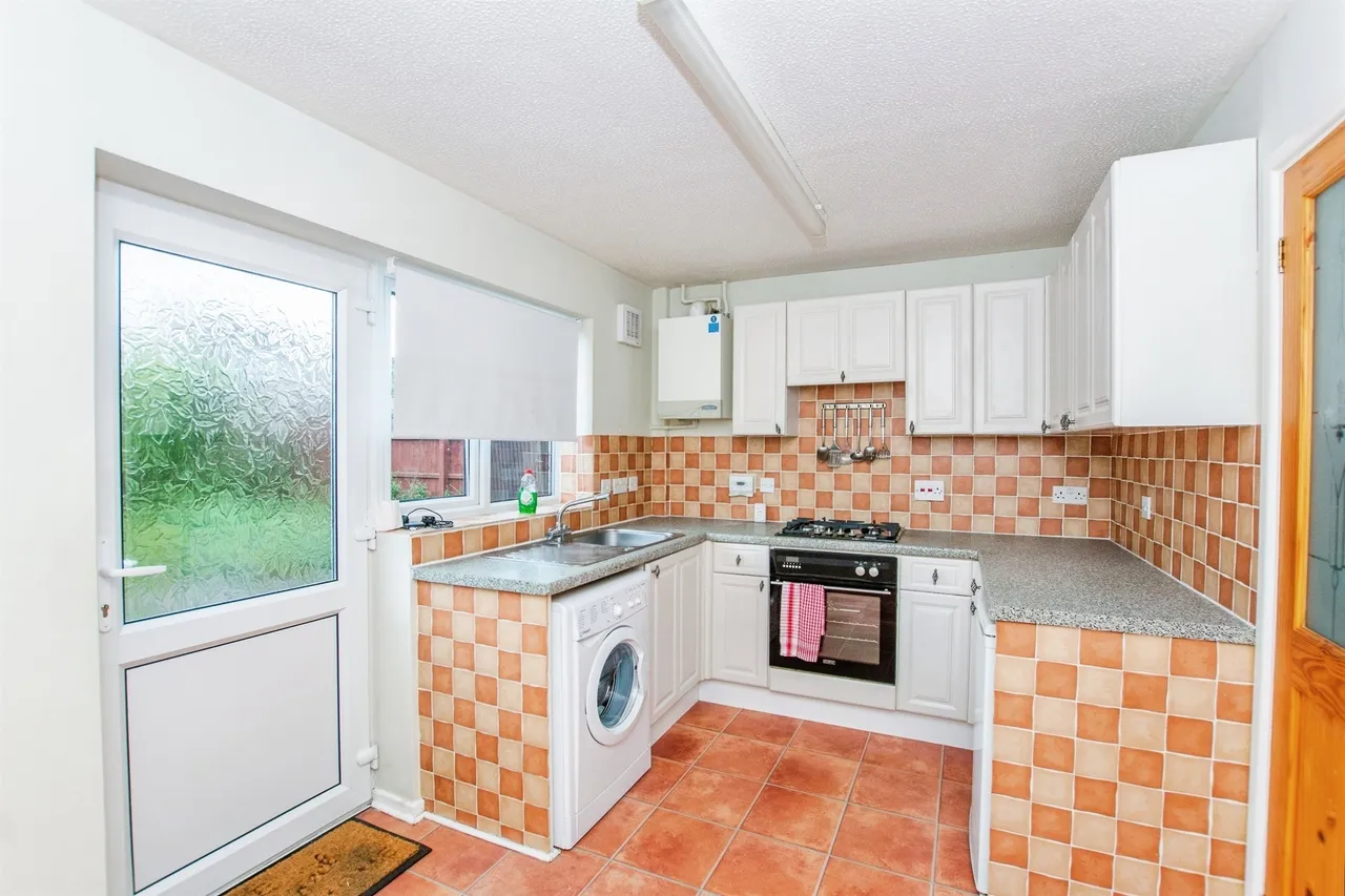 Henry Warby Avenue, Elm, PE14, photo 2