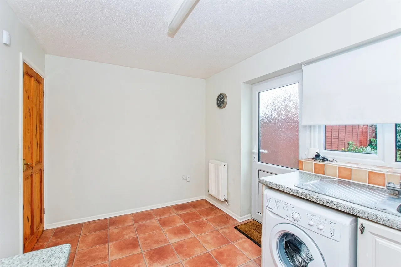 Henry Warby Avenue, Elm, PE14, photo 6