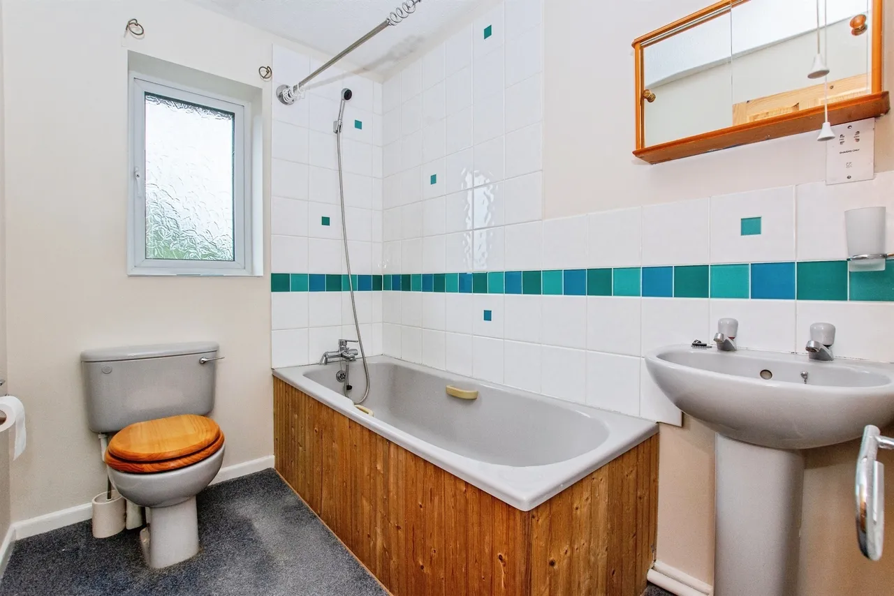 Henry Warby Avenue, Elm, PE14, photo 16