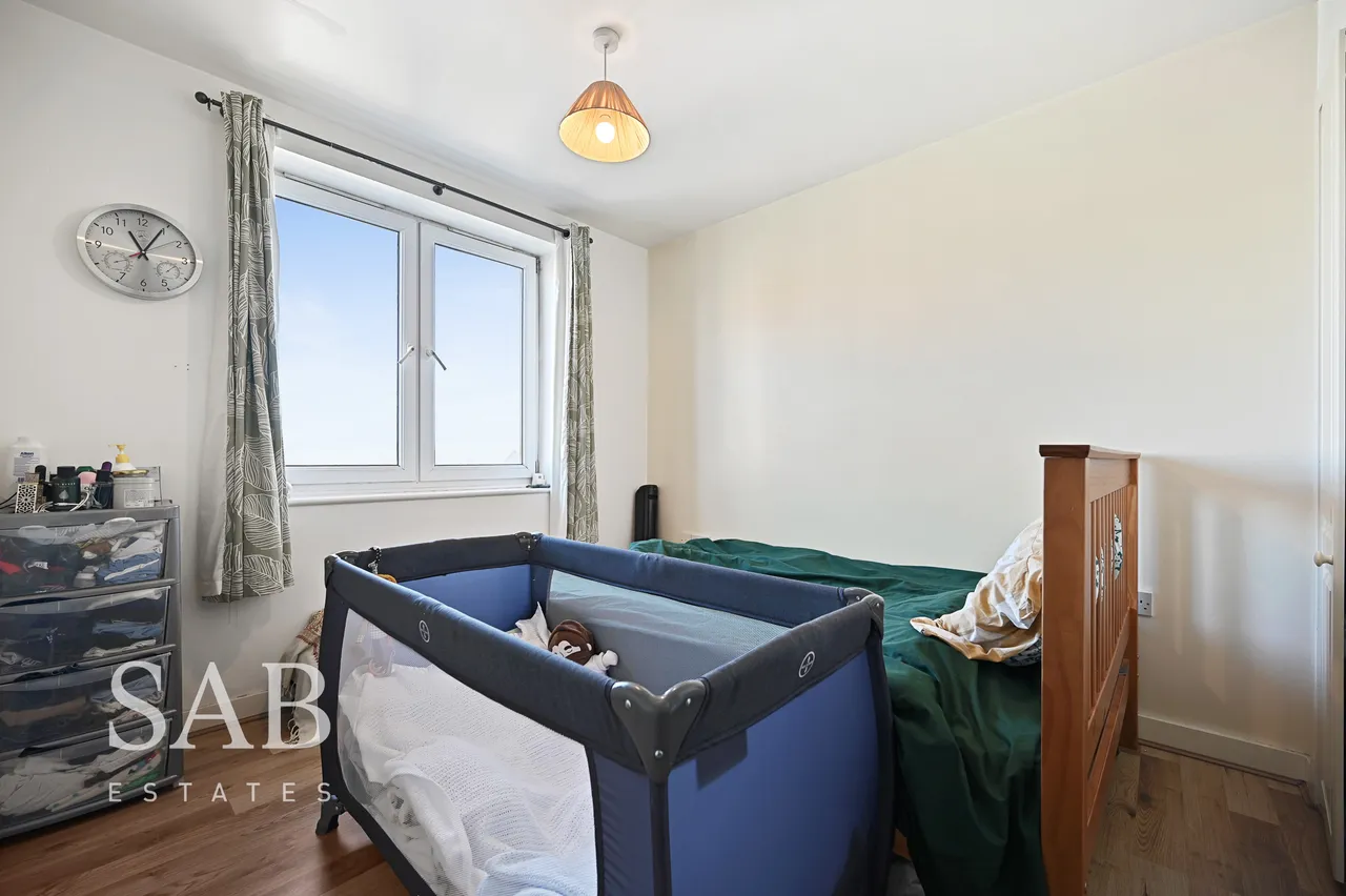 Waxlow Way, Northolt, UB5, photo 6