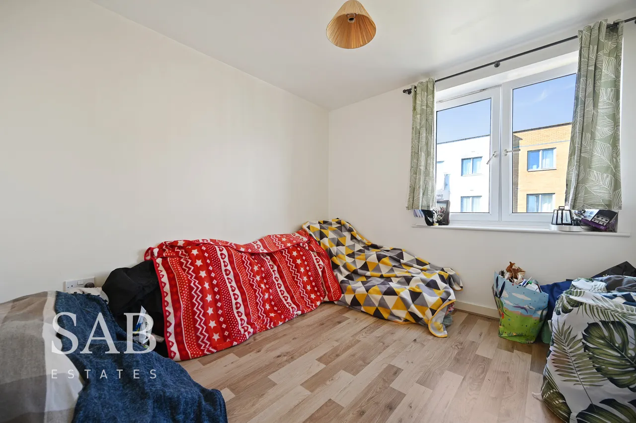 Waxlow Way, Northolt, UB5, photo 4
