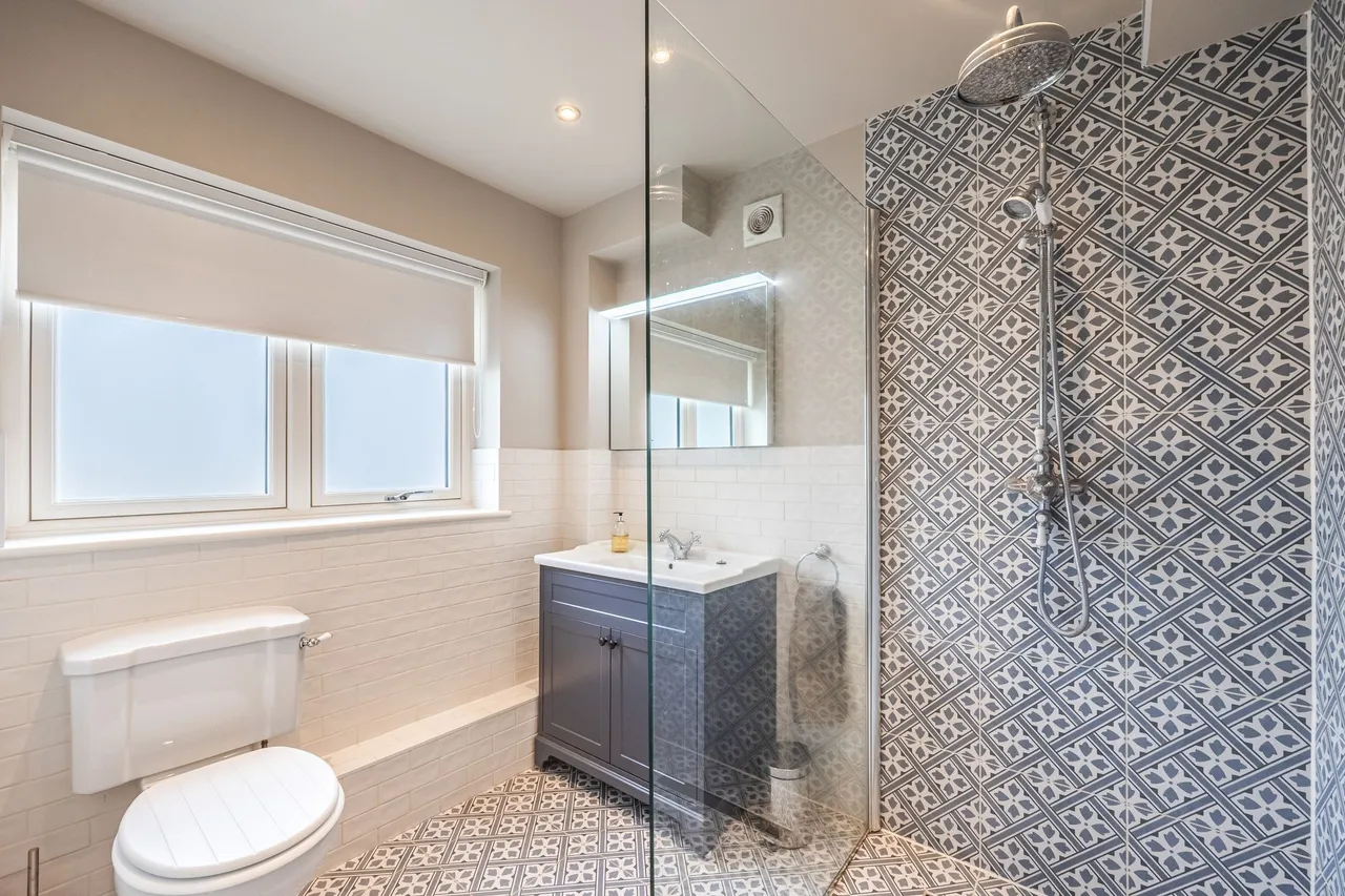 Immaculately Presented Four Bedroom D, photo 13