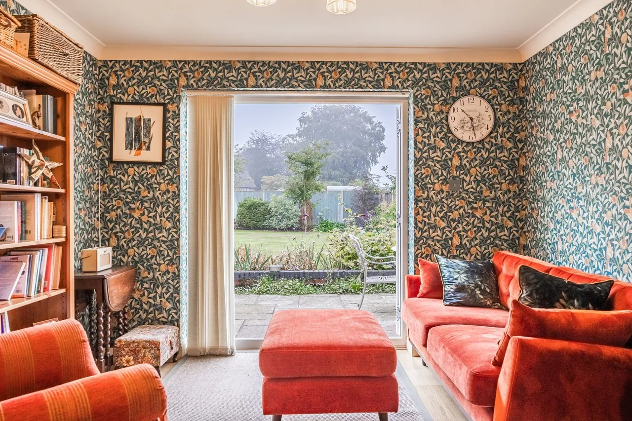 Immaculately Presented Four Bedroom D, photo 2