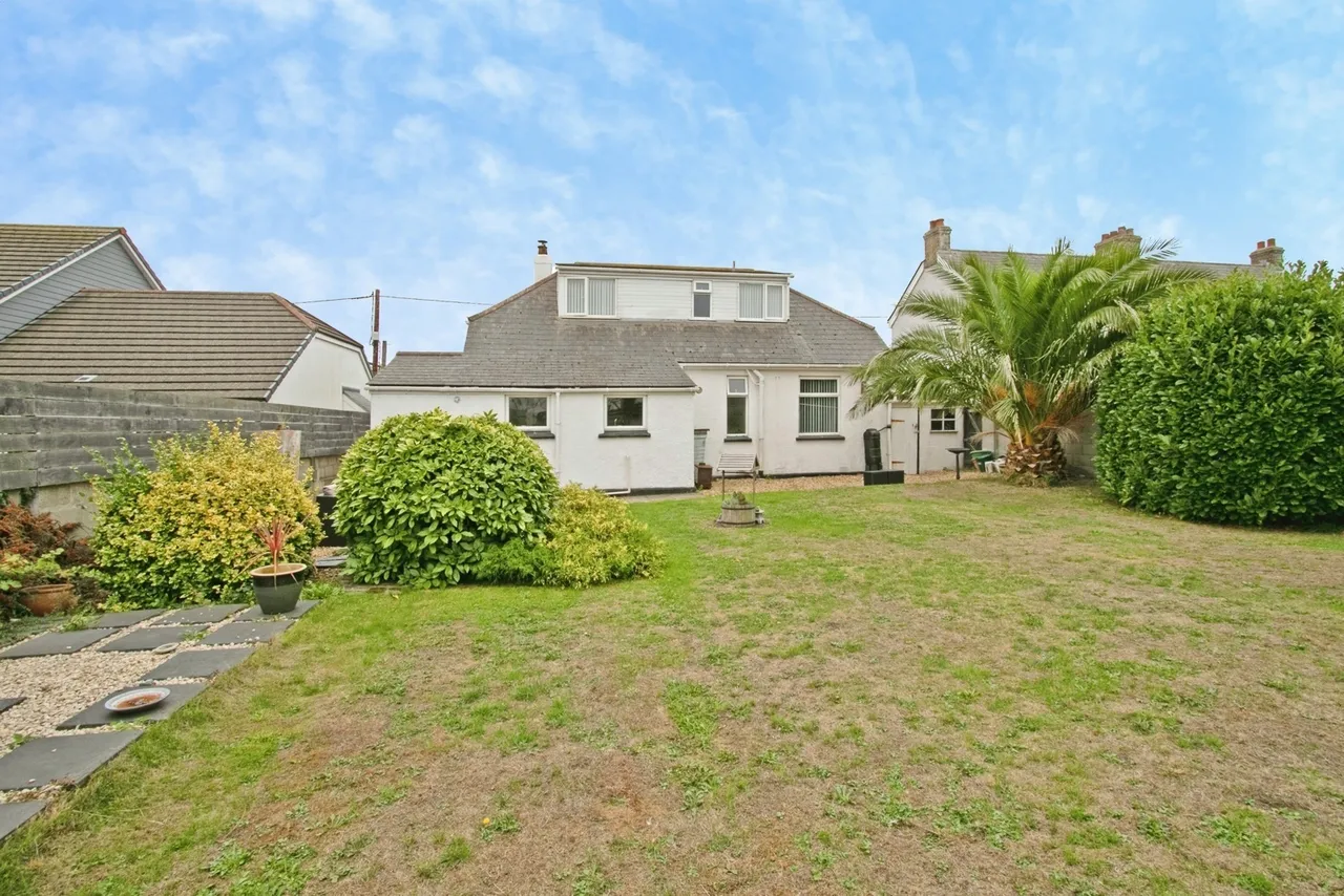 Treloggan Road, Newquay, TR7, photo 6