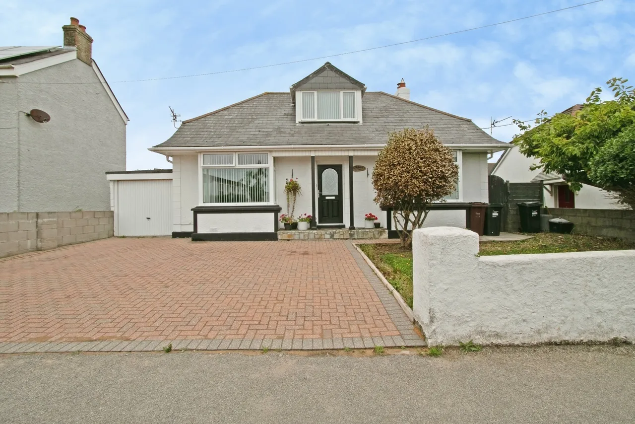 Treloggan Road, Newquay, TR7, photo 32