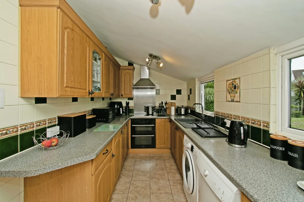 Treloggan Road, Newquay, TR7, photo 4