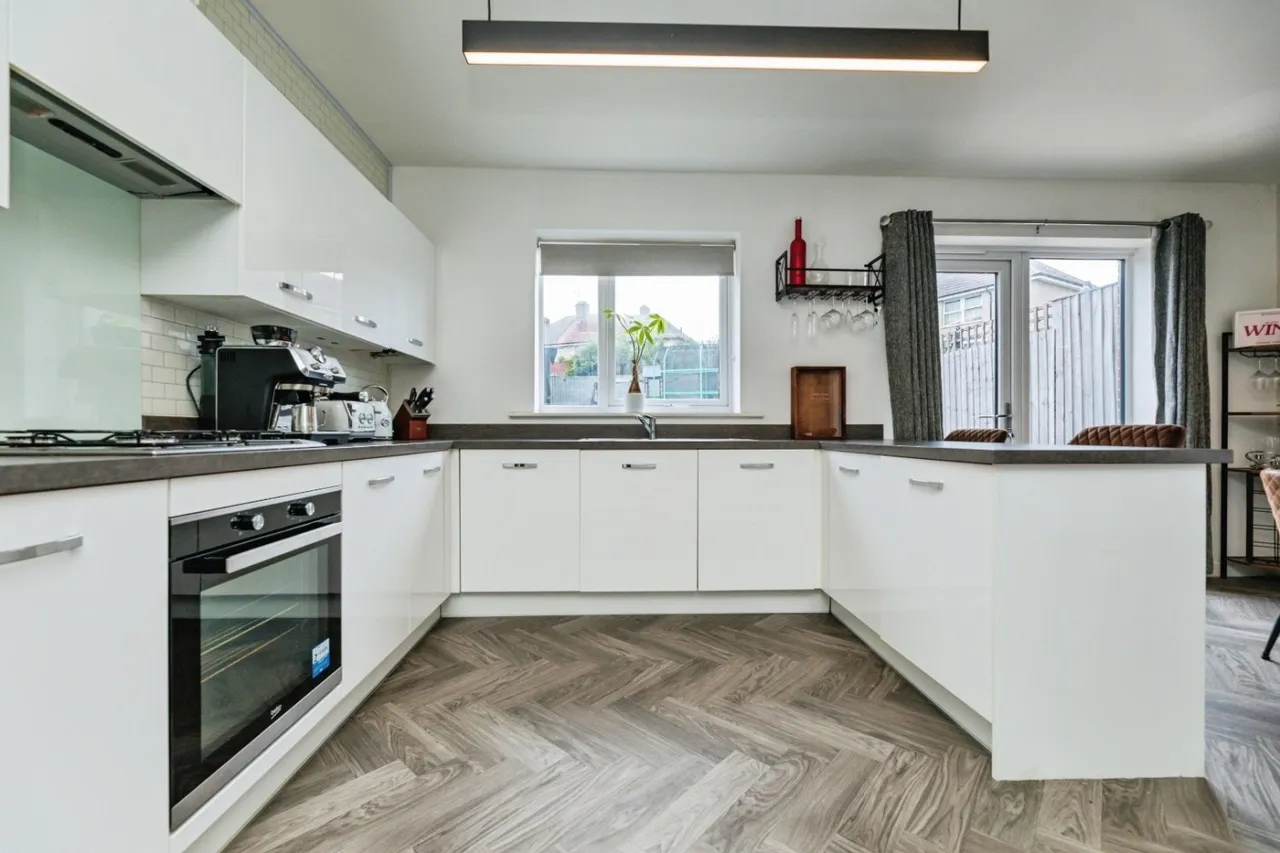 Falstaff Crescent, Sheffield, photo 3