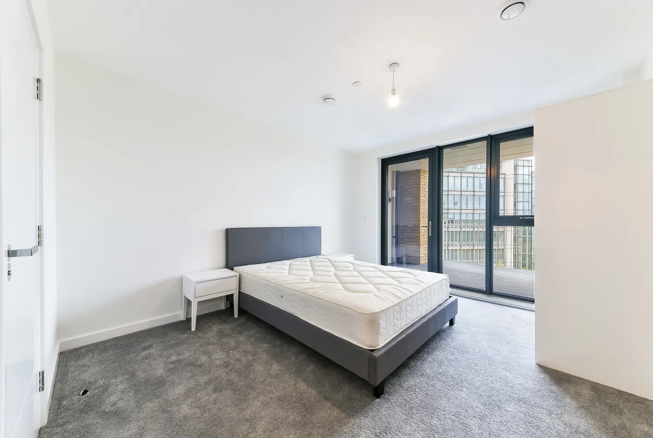 Lakeside Drive, London, NW10, photo 5