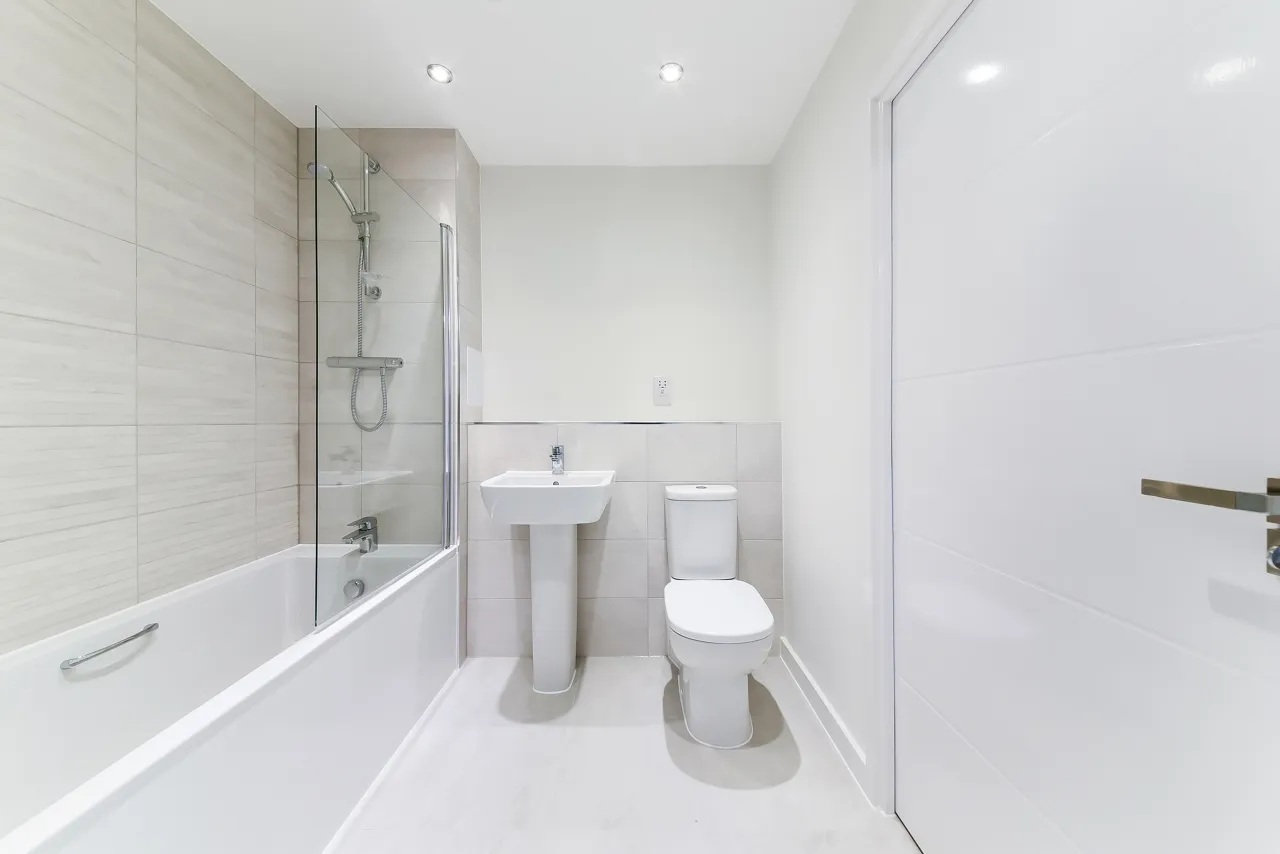 Lakeside Drive, London, NW10, photo 7